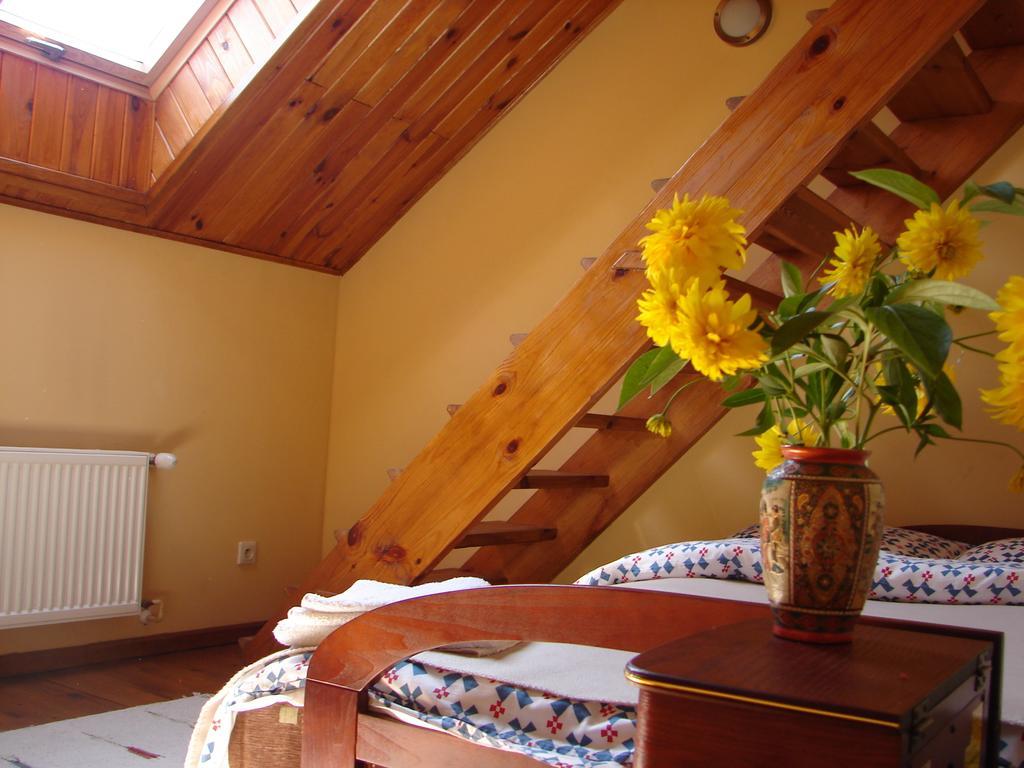 Gosciniec Kocmierzow Bed and Breakfast Sandomierz Rum bild
